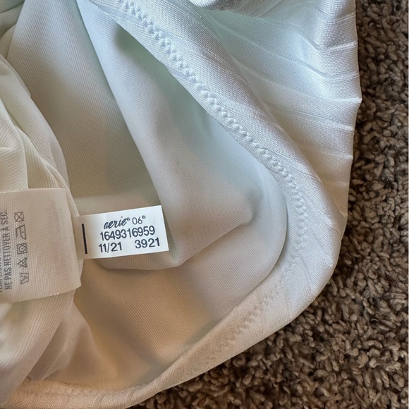 AERIE RIBBED SHINE ONE SHOULDER ONE PIECE SWIMSUIT - Picture 4 of 7